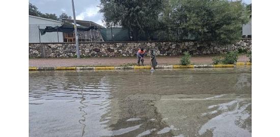 Mazgalların temizliği tüm hızıyla sürüyor