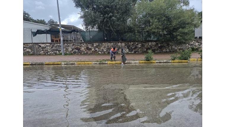 Mazgalların temizliği tüm hızıyla sürüyor