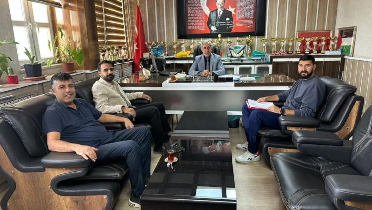 Adıyaman Belediyespor, sporcularının akademik ve saha başarısını inceledi