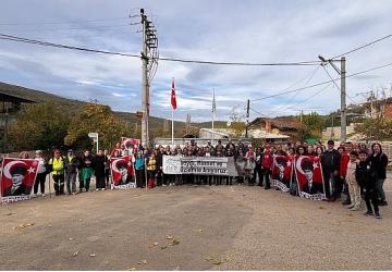 Nilüferliler, Ata'yı Mysia Yolları'nda andı