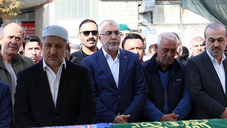 Yangında hayatını kaybedenler son yolculuğa uğurlandı