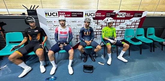Ramazan Yılmaz'dan Hong Kong'da Göğüs Kabartan Mücadele