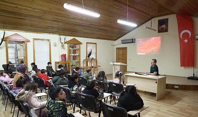 Doğal Yaşam Parkı'nda çocuklara hayvan ve doğa sevgisi aşılanıyor