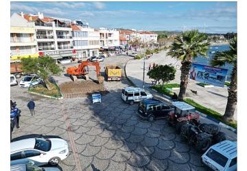 Dikili Belediyesi'nden Estetik Dokunuş: Çandarlı Meydan Projesi Hayata Geçiyor