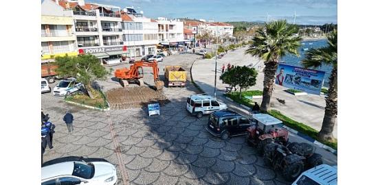 Dikili Belediyesi'nden Estetik Dokunuş: Çandarlı Meydan Projesi Hayata Geçiyor