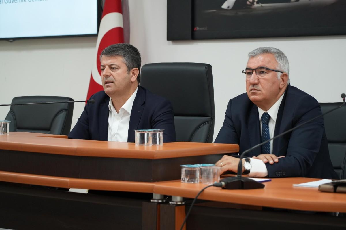 Başkan Tutdere: ‘Ekonomik krize ve kesintilere rağmen hizmet kalitemizden ödün vermeyeceğiz’ - Videolu Haber Başkan Tutdere: ‘Ekonomik krize ve kesintilere rağmen hizmet kalitemizden ödün vermeyeceğiz’ - Videolu Haber