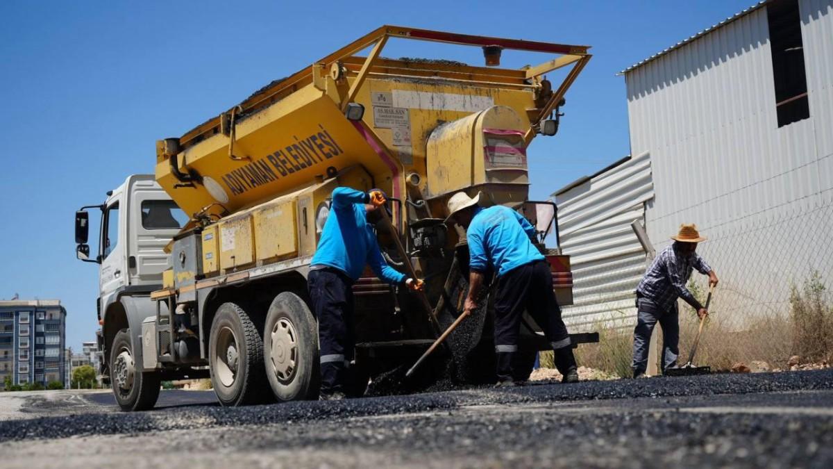 Adıyaman’da yol ve kaldırım çalışmaları aralıksız sürüyor - Videolu Haber Adıyaman’da yol ve kaldırım çalışmaları aralıksız sürüyor - Videolu Haber