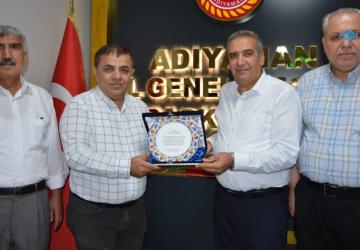 Adıyaman İl Genel Meclisi’nden, İl Özel İdaresi Genel Sekreteri Sami Işık’a teşekkür plaketi