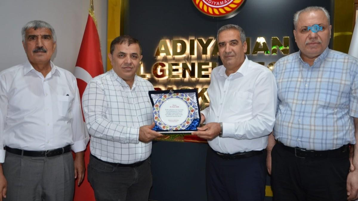 Adıyaman İl Genel Meclisi’nden, İl Özel İdaresi Genel Sekreteri Sami Işık’a teşekkür plaketi Adıyaman İl Genel Meclisi’nden, İl Özel İdaresi Genel Sekreteri Sami Işık’a teşekkür plaketi