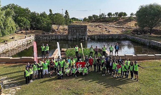 Bisikletseverler Konya Büyükşehir'in Yeni Oluşturduğu Tarihi Rotada Pedal Çevirdi Bisikletseverler Konya Büyükşehir'in Yeni Oluşturduğu Tarihi Rotada Pedal Çevirdi