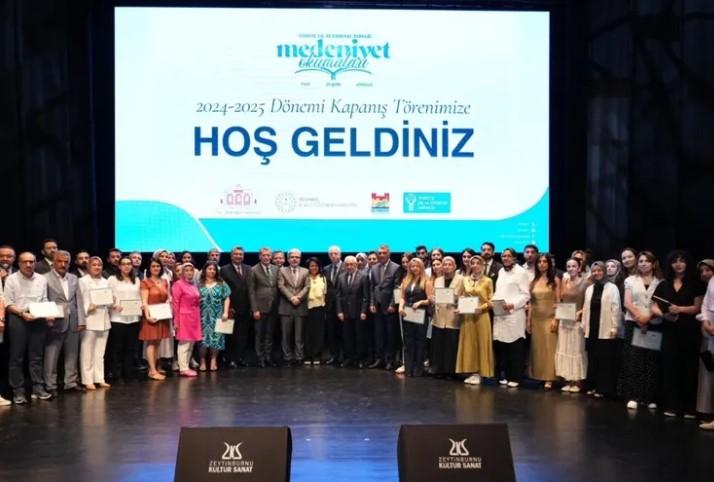 'Medeniyet Okumaları' Projesine MEB'den Kapanış Töreni 'Medeniyet Okumaları' Projesine MEB'den Kapanış Töreni
