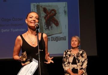 11. Ekin Yazın Dostları Tiyatro Ödülleri'nde Şehir Tiyatroları'na 3 Ödül