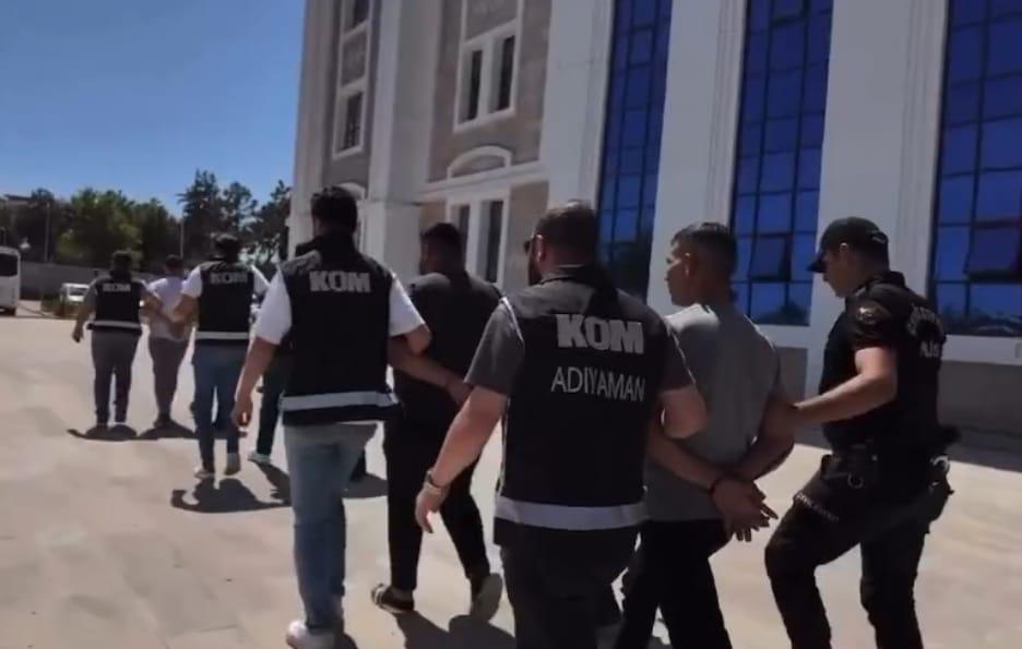 Adıyaman'da tefeci operasyonuna 6 tutuklama - Videolu Haber Adıyaman'da tefeci operasyonuna 6 tutuklama - Videolu Haber