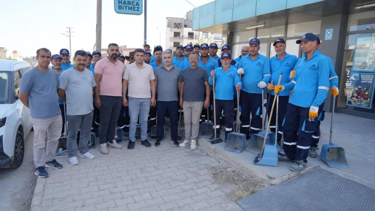 Adıyaman Belediyesi’nden Yeni Mahalle’de kapsamlı temizlik çalışması Adıyaman Belediyesi’nden Yeni Mahalle’de kapsamlı temizlik çalışması