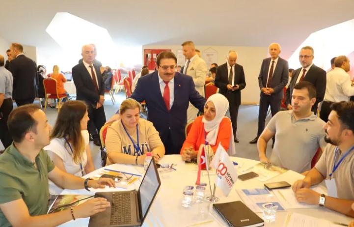 Yeni Eğitim Vizyonu Sakarya’da Tartışıldı Yeni Eğitim Vizyonu Sakarya’da Tartışıldı