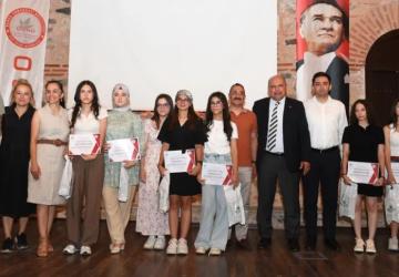 Osmangazi’de Tatbikatı Tamamlayan Öğrencilere Sertifika Töreni Düzenlendi