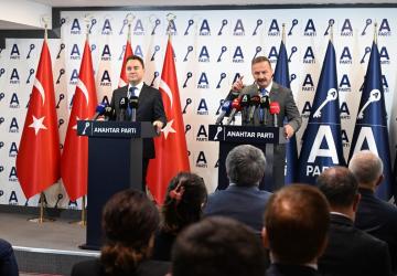 Ağıralioğlu, Babacan'ı ağırladı: ‘Terörsüz Türkiye’yi daha DEM’e söylettiremediler’ - Videolu Haber