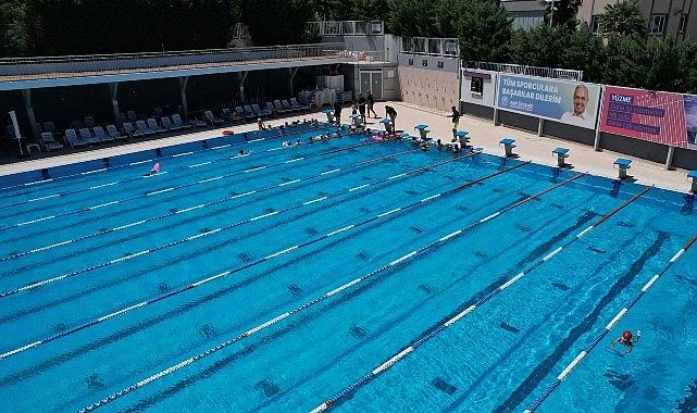“Temiz Havuz" sertifikalı Konak Açık Yüzme Havuzu'nda sezon başladı “Temiz Havuz" sertifikalı Konak Açık Yüzme Havuzu'nda sezon başladı