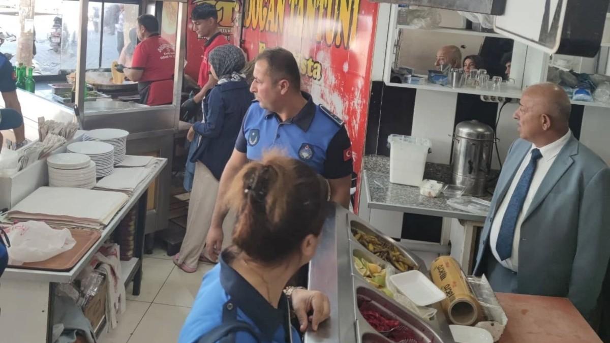 Zabıtadan eş zamanlı denetim: 2.897 iş yeri kontrol edildi Zabıtadan eş zamanlı denetim: 2.897 iş yeri kontrol edildi
