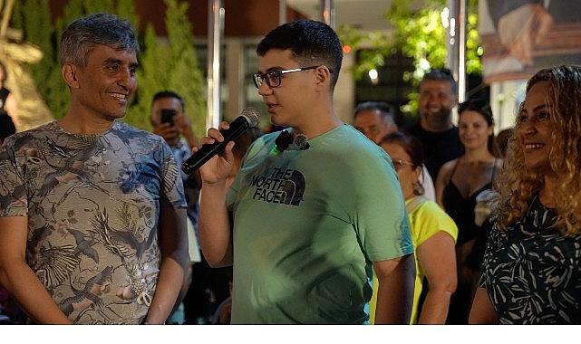 11. Çeşme Uluslararası Açık Satranç Turnuvası'nda Simultane Gösteri yoğun ilgi gördü!