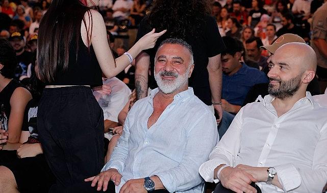 Yıldızların Altında Star Wars Evrenine Yolculuk Yıldızların Altında Star Wars Evrenine Yolculuk