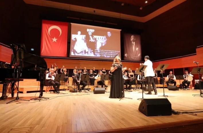 “Cumhuriyetin Sesi” Müzeyyen Senar’a Anma Konseri “Cumhuriyetin Sesi” Müzeyyen Senar’a Anma Konseri