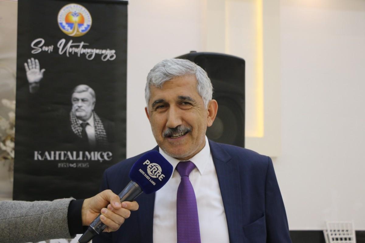 Perre Haber Ajansı’nın yaptığı Kahta anketi: Başkan Hallaç’a destek ve eleştiri eşit düzeyde Perre Haber Ajansı’nın yaptığı Kahta anketi: Başkan Hallaç’a destek ve eleştiri eşit düzeyde
