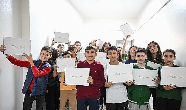 Bornova'da başarıya giden yol açık! Bornova'da başarıya giden yol açık!