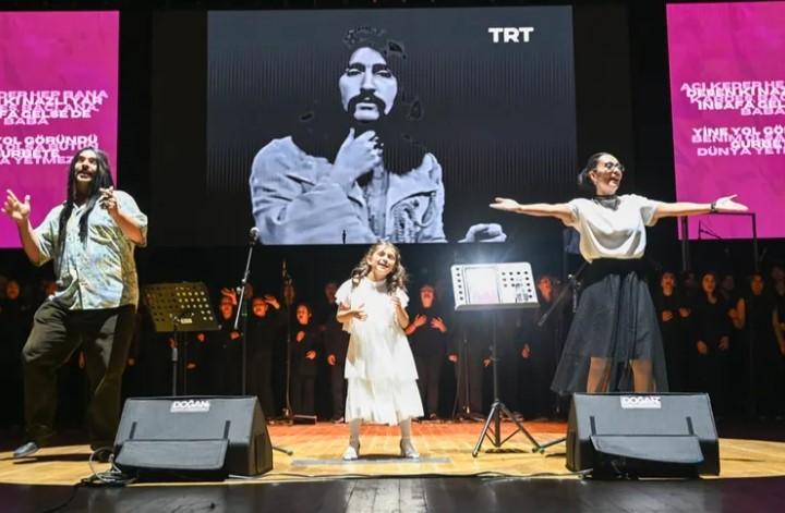 Konya Selçuklu’dan Barış Manço’ya Anlamlı Saygı Konya Selçuklu’dan Barış Manço’ya Anlamlı Saygı