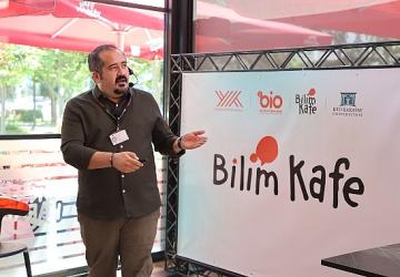 "Yapay Zekânın Günümüze Ve Geleceğe Etkisi" KTO Karatay Üniversitesi Bilim Kafe Etkinliğinde Ele Alındı"