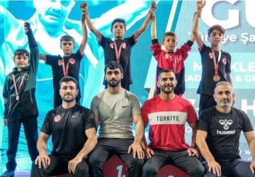 Konya Karatay’ın güreşçilerinden Türkiye Şampiyonası’nda büyük başarı