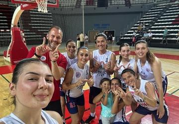 Büyükşehir Basketbol Yerel Ligi Büyük Kadınlar da şampiyon oldu