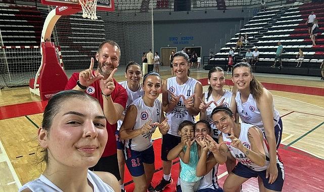 Büyükşehir Basketbol Yerel Ligi Büyük Kadınlar da şampiyon oldu Büyükşehir Basketbol Yerel Ligi Büyük Kadınlar da şampiyon oldu