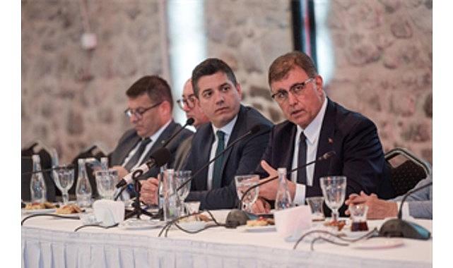 Başkan Tugay'dan kentin kalkınması için ortak akıl vurgusu