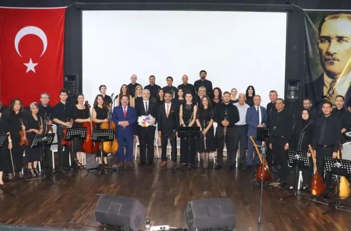 Sakarya Maarif Orkestrası’ndan Sanatseverlere Bir Konser Daha Sakarya Maarif Orkestrası’ndan Sanatseverlere Bir Konser Daha
