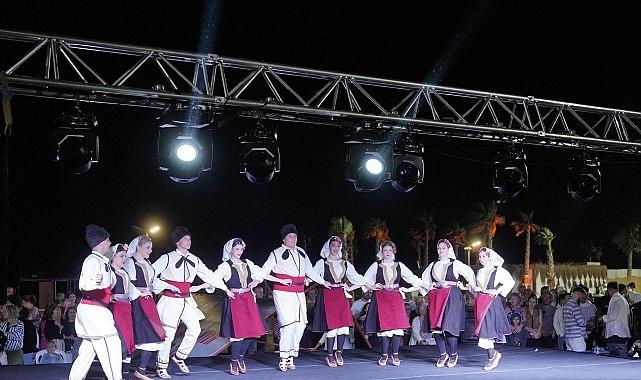Uluslararası Kültür ve Halk Oyunları Günleri Kapsamında 22. Sarımsaklı Trophy Festivali Gerçekleştirildi Uluslararası Kültür ve Halk Oyunları Günleri Kapsamında 22. Sarımsaklı Trophy Festivali Gerçekleştirildi