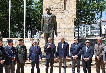 Atatürk Anıtı'nın Çevre Düzenlemesi Tamamlandı...
