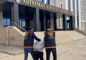 Adıyaman'da hırsızlık suçlarından kesinleşmiş cezası bulunan iki şahıs yakalandı