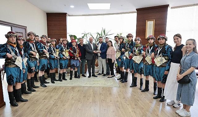 Menemen'e Türkiye Şampiyonluğu gururu! Menemen'e Türkiye Şampiyonluğu gururu!