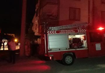 Besni’de evde çıkan yangında 15 kişi dumandan etkilendi - Videolu Haber