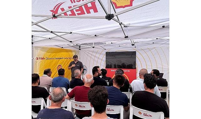 Shell Helix Binek Araç Motor Yağları, Kırıkkale, Ankara ve Eskişehir'de Ustalarla Buluştu Shell Helix Binek Araç Motor Yağları, Kırıkkale, Ankara ve Eskişehir'de Ustalarla Buluştu