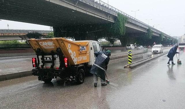 Canik'te Sağanak Yağışa Karşı Etkin Mücadele Canik'te Sağanak Yağışa Karşı Etkin Mücadele