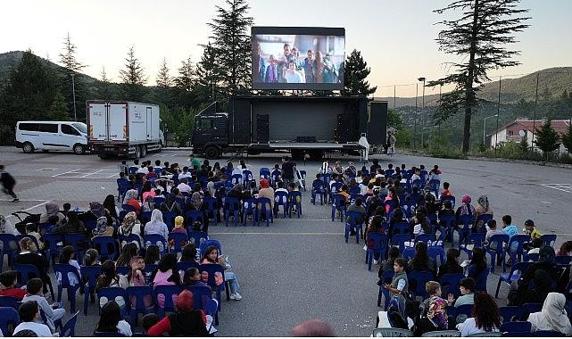 Başkan Altay: “Merkeze Uzak 101 Mahallede Sosyal Hayata Katkı İçin Sinema Günleri Düzenliyoruz" Başkan Altay: “Merkeze Uzak 101 Mahallede Sosyal Hayata Katkı İçin Sinema Günleri Düzenliyoruz"