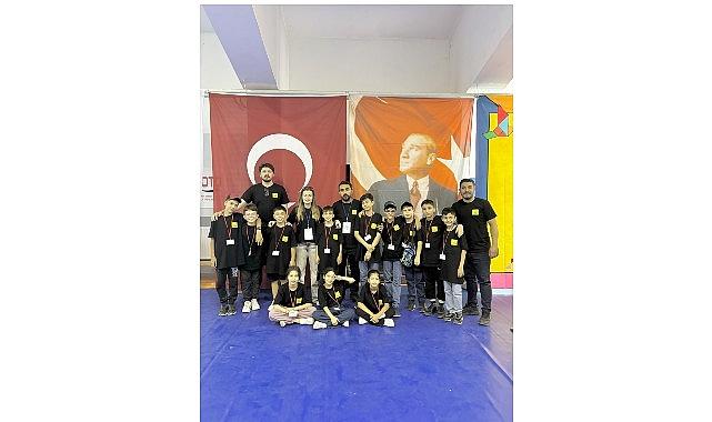 Genç KOMEK Öğrencileri 4. TAZOF Kulüpler Turnuvası'nda Türkiye Şampiyonu Oldu Genç KOMEK Öğrencileri 4. TAZOF Kulüpler Turnuvası'nda Türkiye Şampiyonu Oldu