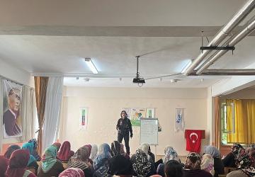 TİKAV, 'ÖNLEM AL, GÜVENDE KAL' PROJESİ İLE 2025 YILI BOYUNCA 28 LOKASYONDA YAŞAYAN KADINLARA ULAŞMAYI HEDEFLİYOR TİKAV, “Önlem Al, Güvende Kal" Projesi ile Kırsal Bölgele