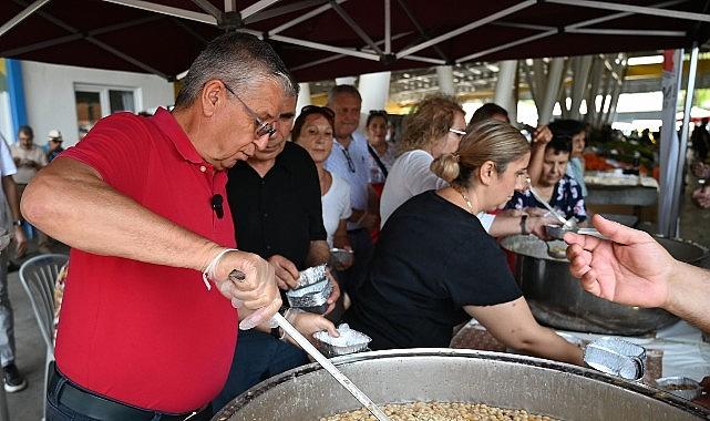 Kemer Belediyesi'nin aşure ikramları sürüyor Kemer Belediyesi'nin aşure ikramları sürüyor