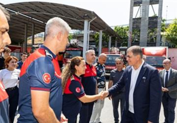Başkan Tugay'dan ateş savaşçılarına teşekkür ziyareti