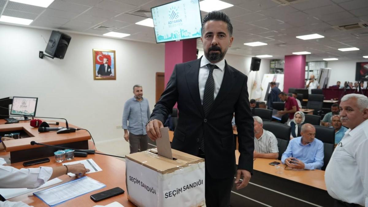 Adıyaman Belediyesi Başkan Vekili Ufuk Bayır: ‘Emaneti Başkan Tutdere’ye teslim edeceğiz’ Adıyaman Belediyesi Başkan Vekili Ufuk Bayır: ‘Emaneti Başkan Tutdere’ye teslim edeceğiz’