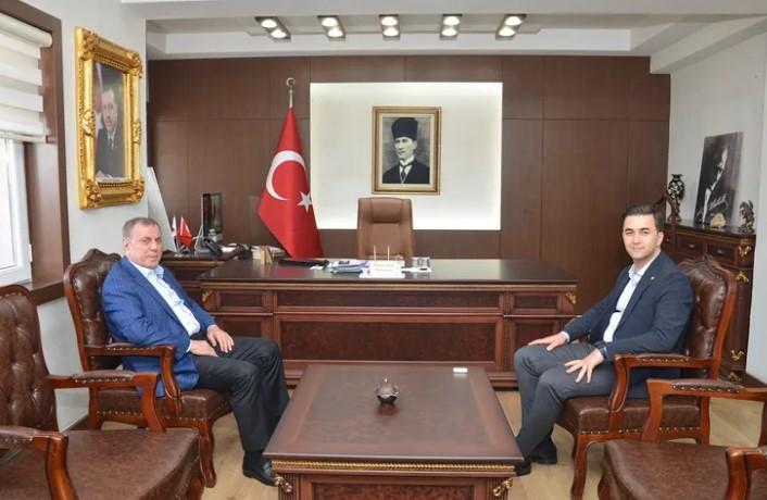 Başkan Şahin’den Kaymakam Kaya’ya Hayırlı Olsun Mesajı Başkan Şahin’den Kaymakam Kaya’ya Hayırlı Olsun Mesajı