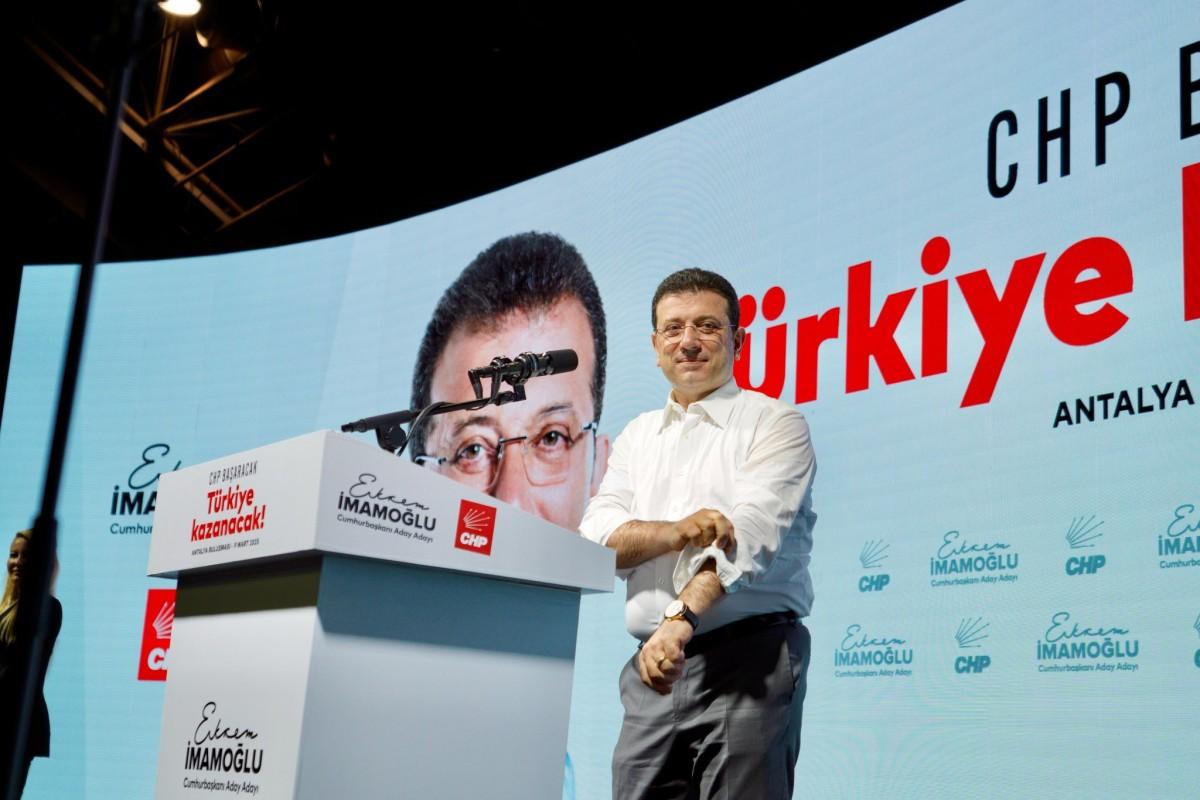 İmamoğlu’na 'Resmi belgede sahtecilik' iddianamesi: 8 yıl 9 aya kadar hapis ve siyasi yasak talebi İmamoğlu’na 'Resmi belgede sahtecilik' iddianamesi: 8 yıl 9 aya kadar hapis ve siyasi yasak talebi